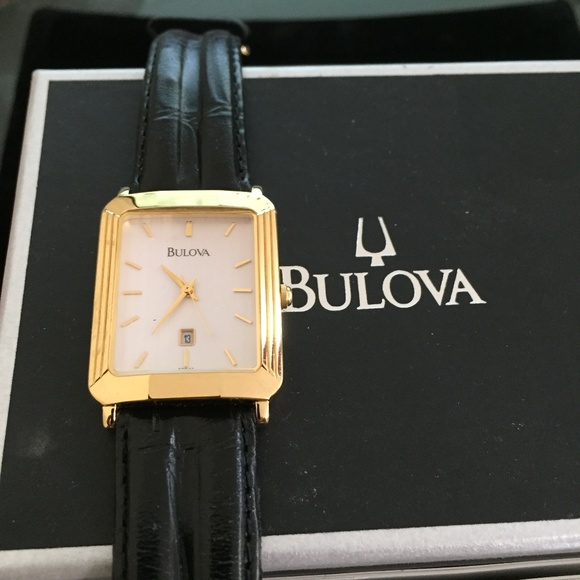 Bulova Accessories - Bulova Beatiful Ladies/ Men's Gold Tone Watch